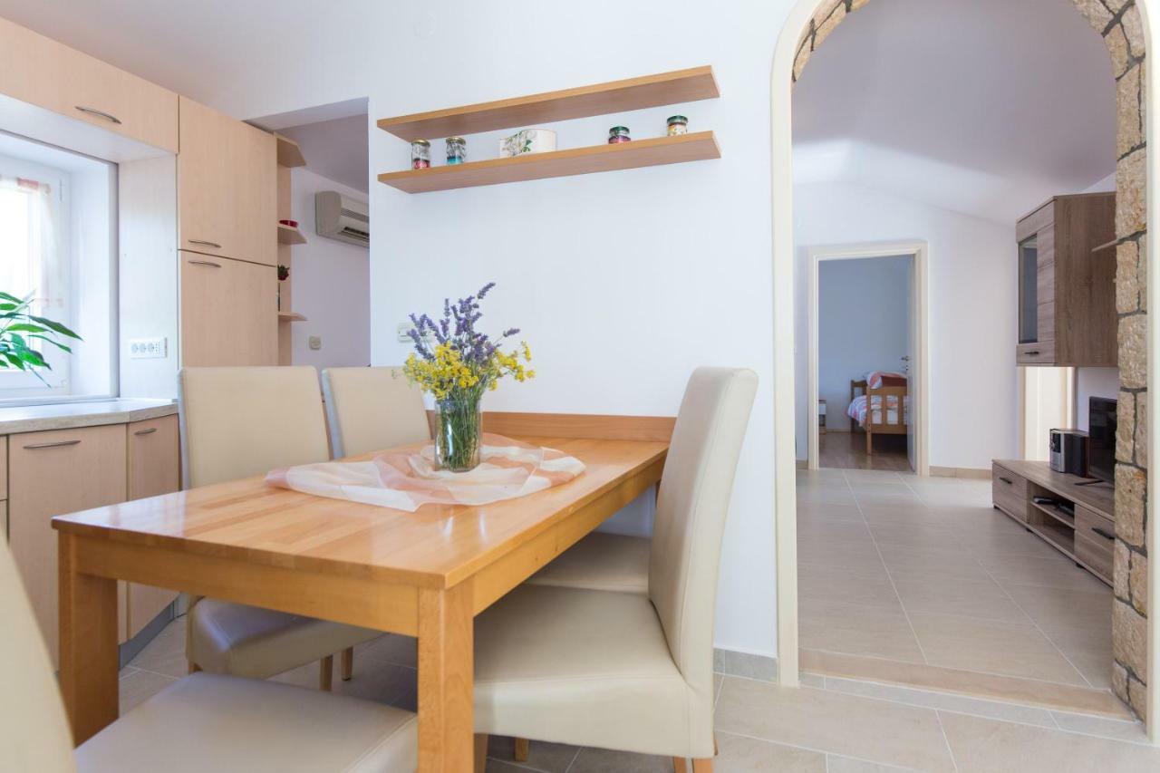 Apartman Ivona Malinska Luaran gambar